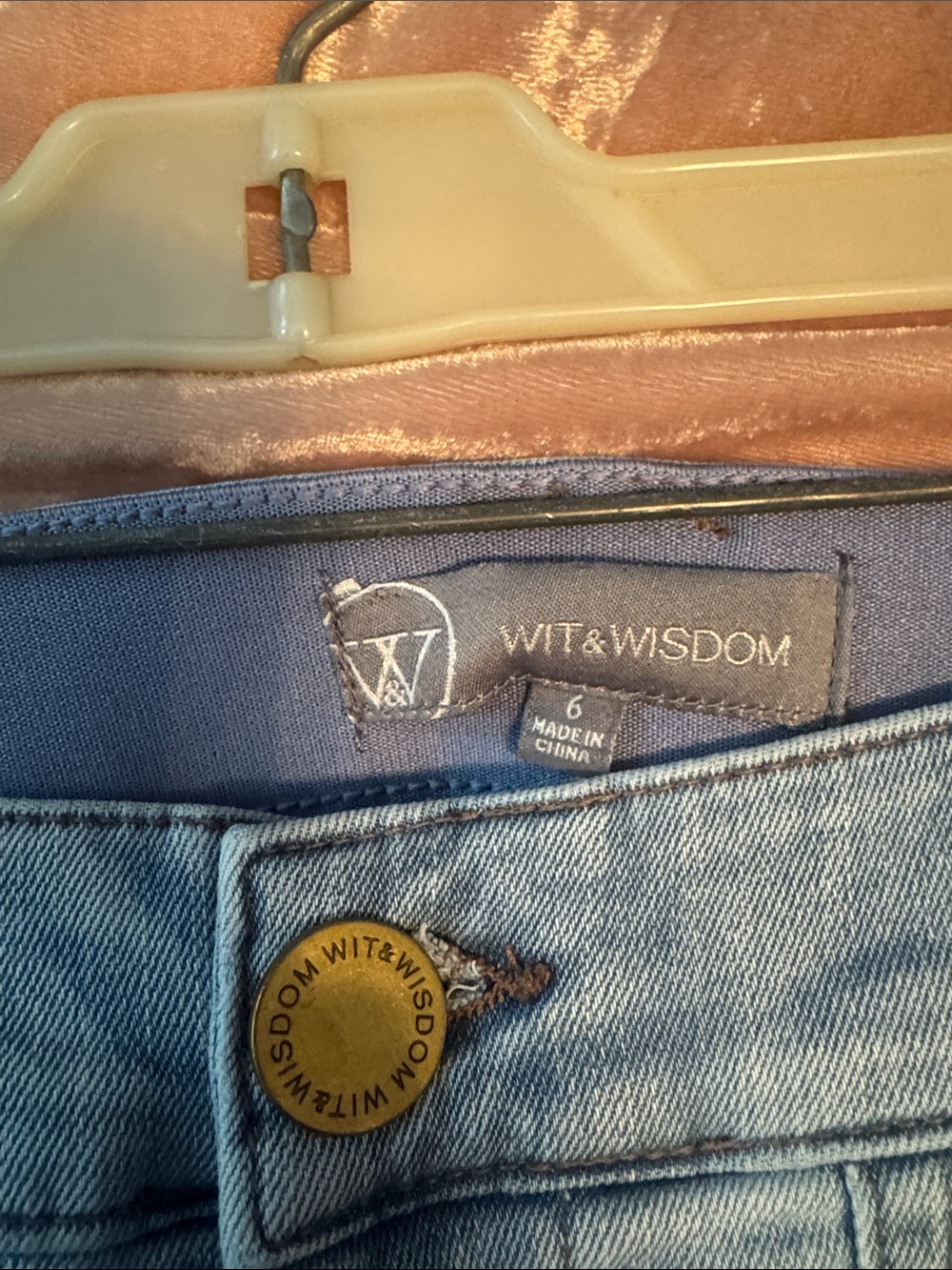 Wit & Wisdom Light Blue High-Rise Women's Denim shorts